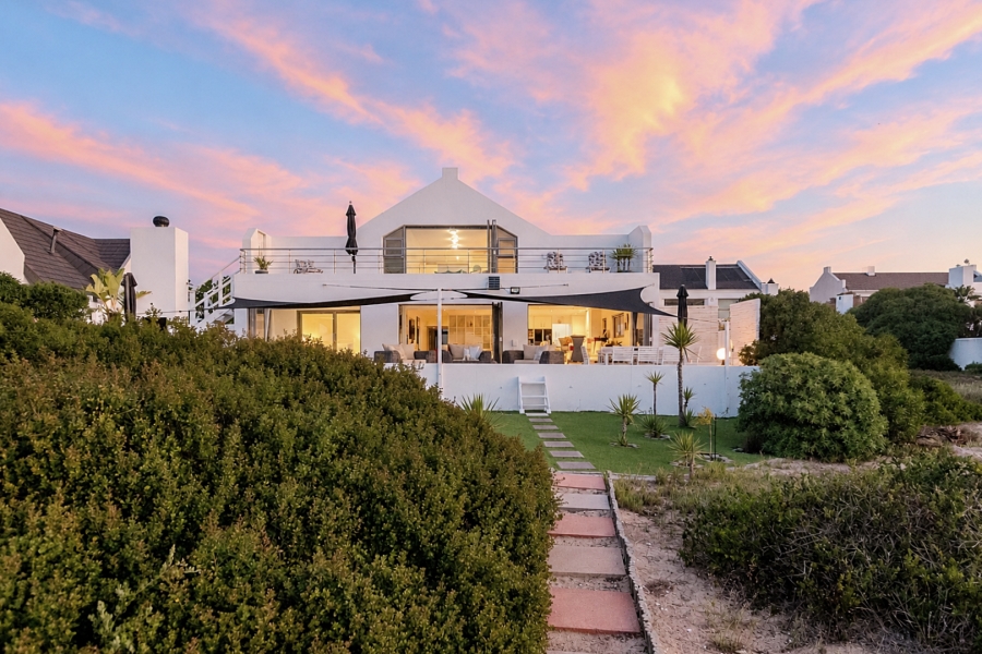 5 Bedroom Property for Sale in Golden Mile Western Cape